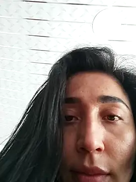 Elowyn online show from September 28, 8:36 pm