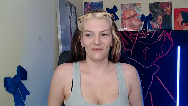 VanessaRey  online show from April 5, 2:38 pm