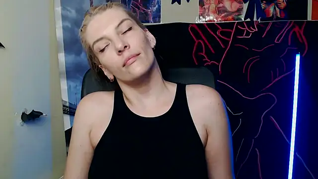 VanessaRey  online show from May 20, 2:47 pm
