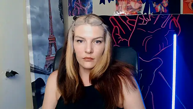 VanessaRey  online show from May 25, 4:39 pm