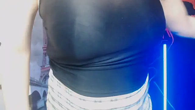 VanessaRey  online show from May 8, 7:00 am