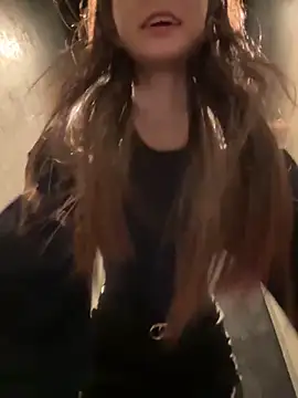 MilaBee online show from February 11, 10:06 am