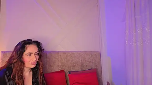 angelinarouse  online show from May 6, 4:16 am