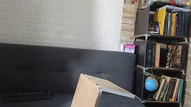 Amadamilf1980 online show from May 16, 10:42 pm