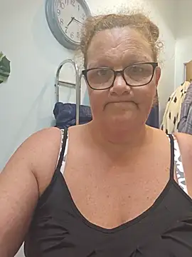 MissQueenBeex online show from June 13, 6:16 pm
