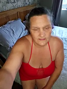 MissQueenBeex online show from October 16, 4:20 pm