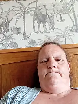 MissQueenBeex online show from June 9, 3:33 pm