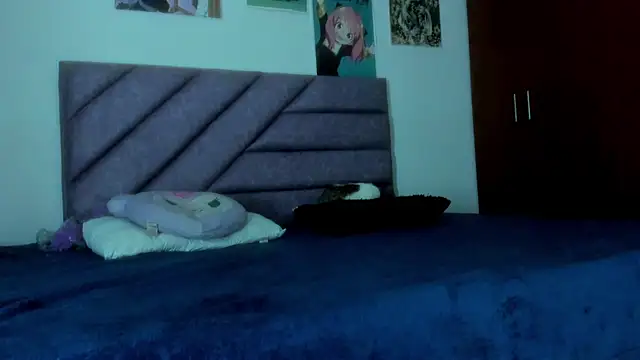 KARINNA  RAVEN online show from October 9, 1:21 am