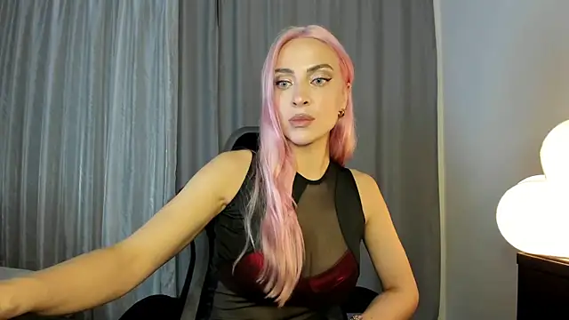 Snapshot of _Miss_Valentina_ chatting on October 9, 1:37 pm Miss Valentina online show from October 9, 1:37 pm
