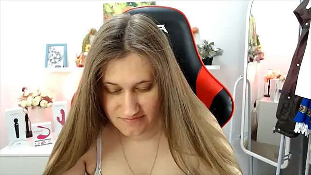 Lucky Lana online show from May 12, 2:20 am