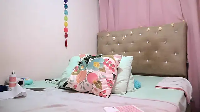 sofia8428 online show from January 10, 12:37 am