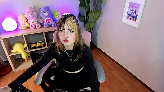 sukini berry online show from September 26, 1:42 pm