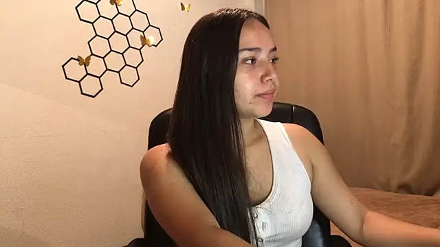 amelia hall online show from September 15, 12:57 pm