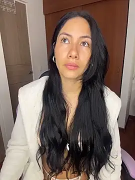 ArianaReynoldss online show from March 6, 10:10 am