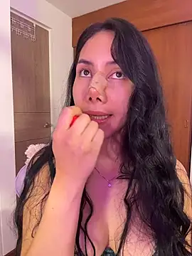 ArianaReynoldss online show from May 15, 10:18 am