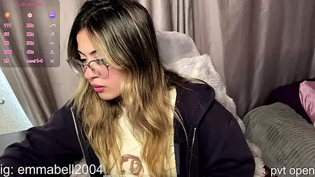 emma  bell  online show from December 14, 9:20 pm