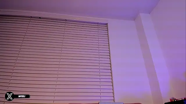 im eli1 online show from October 13, 4:04 am