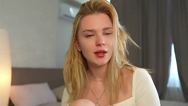 Cyberheart  online show from October 20, 1:14 pm