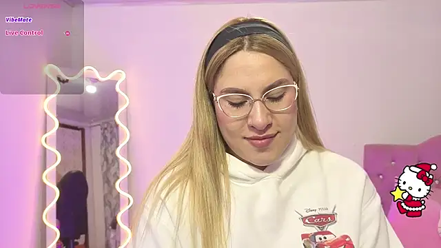 saaya tay online show from December 19, 3:32 am