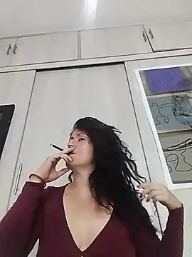 lunadicty online show from May 24, 8:41 pm