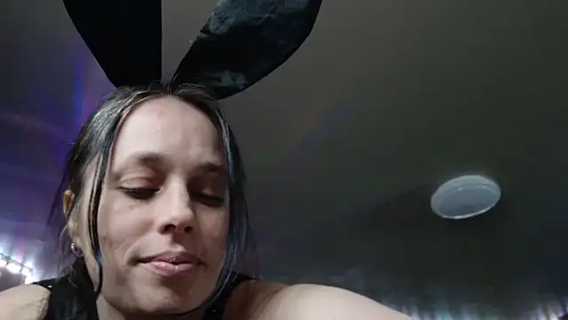 mavismable online show from April 4, 4:22 am