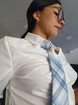 Pretty roxxyy online show from November 1, 1:48 pm