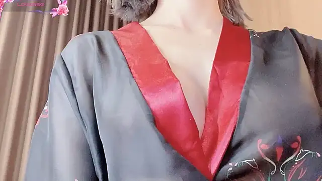 yiyi-chin online show from September 11, 5:13 pm