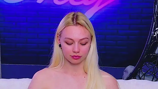 AlessiaCroft online show from May 22, 6:22 am