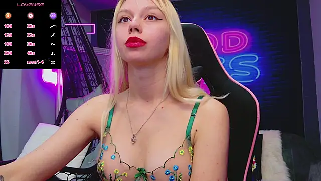 AlessiaCroft online show from November 11, 5:14 am