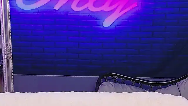 AlessiaCroft online show from July 4, 4:08 am