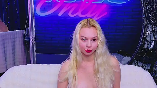AlessiaCroft online show from May 4, 4:27 am