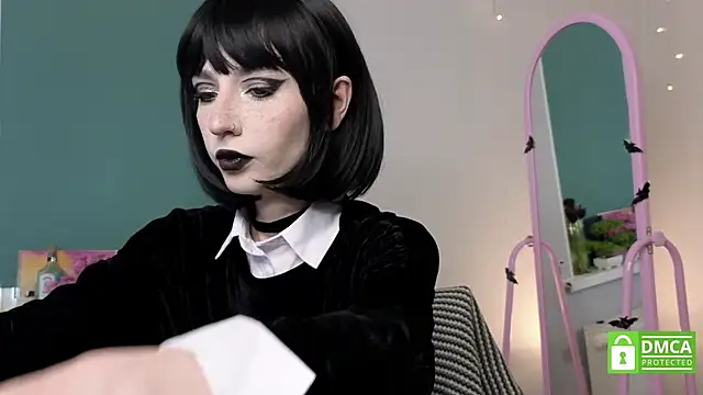 sweetuniporn online show from May 27, 8:44 am