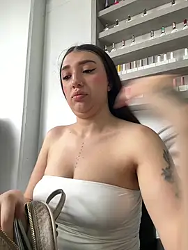 Mia  Gray online show from May 5, 8:12 pm