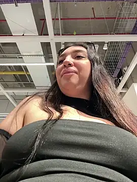 Mia  Gray online show from May 18, 6:14 pm