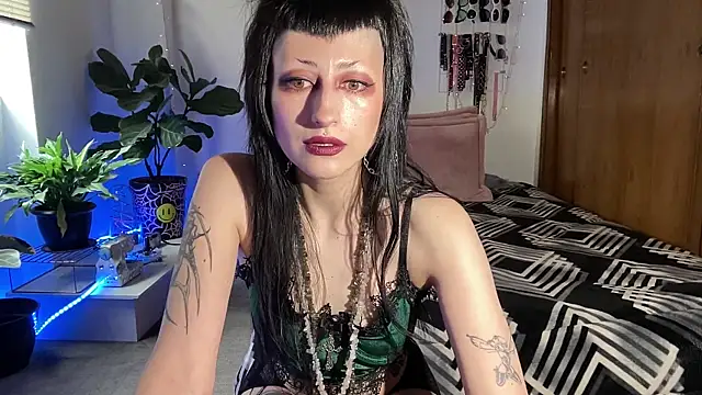 ELENA UMBRA online show from July 14, 8:13 pm