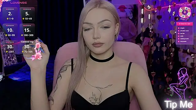 LinaLirian online show from May 20, 10:12 am