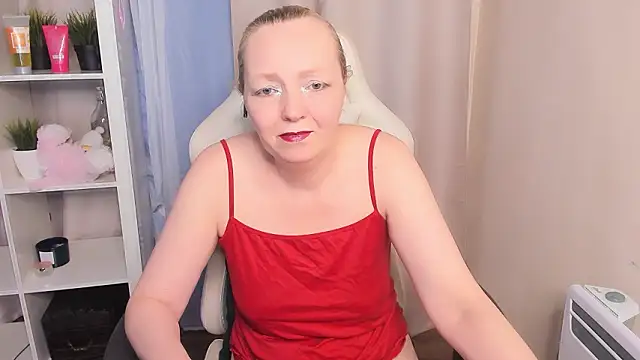 Karen Villis online show from February 13, 9:55 am