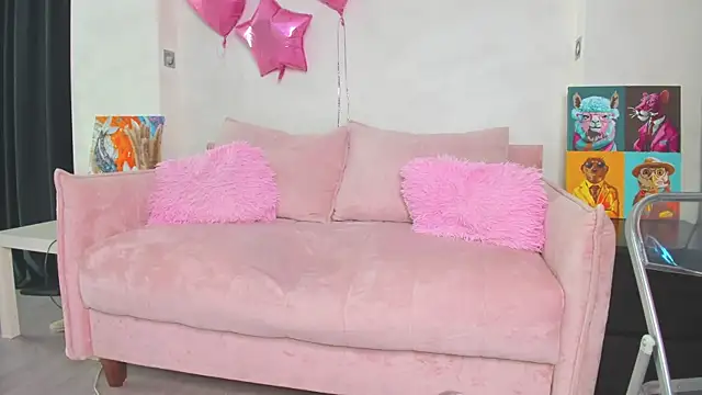 Candy Cansew online show from May 19, 1:56 am