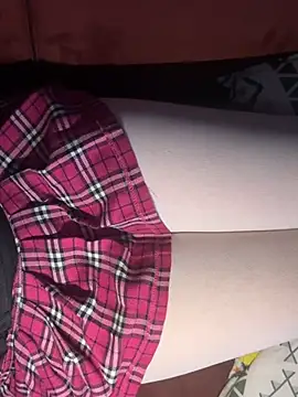 69kinkypickle69 online show from June 7, 3:24 am