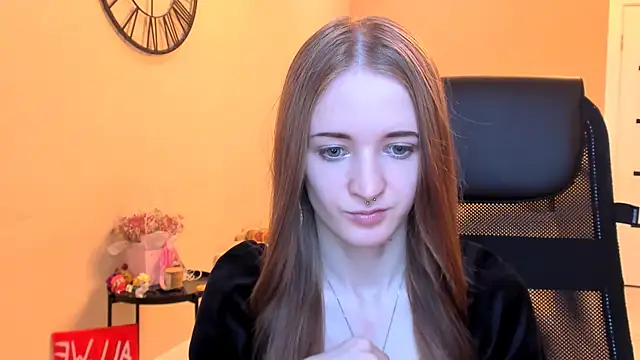 KateKayer online show from November 10, 11:49 am