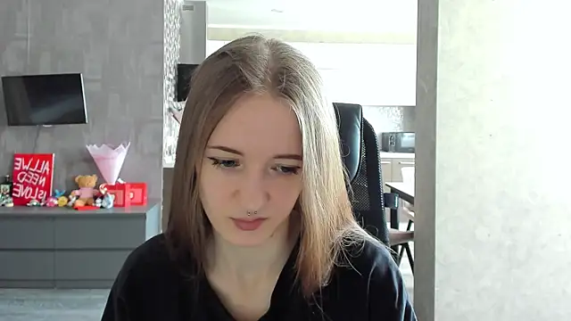 KateKayer online show from May 7, 12:09 pm