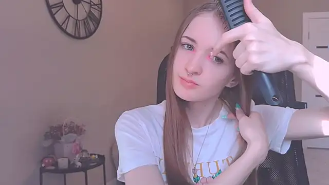 KateKayer online show from October 7, 8:41 am