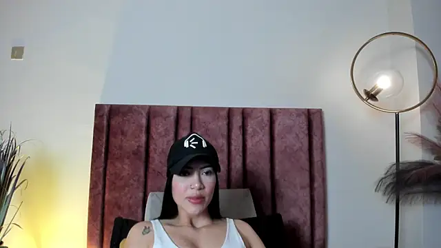 AbbieJoness  online show from May 5, 11:57 am