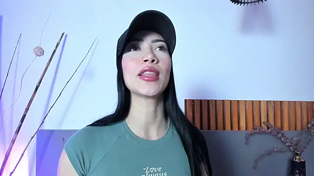 AbbieJoness  online show from May 15, 11:35 am