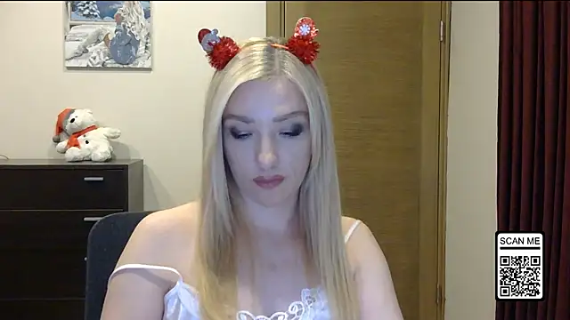 Wild Silk Desire online show from December 15, 8:14 pm