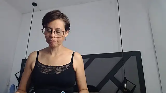 amanda ramirez online show from June 29, 5:12 pm