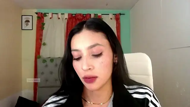 vale miel online show from December 18, 1:54 am