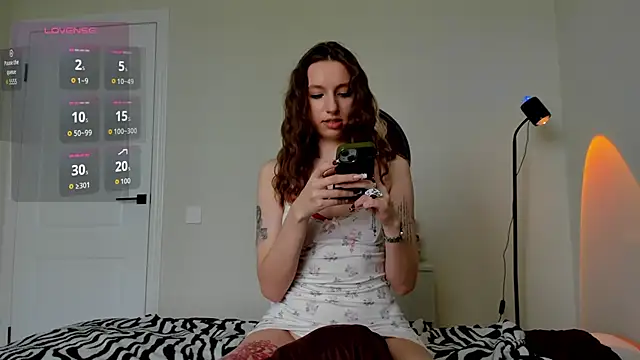 DreamHale  online show from May 8, 12:08 pm