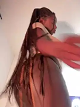 alissradiante1 online show from March 1, 3:39 am