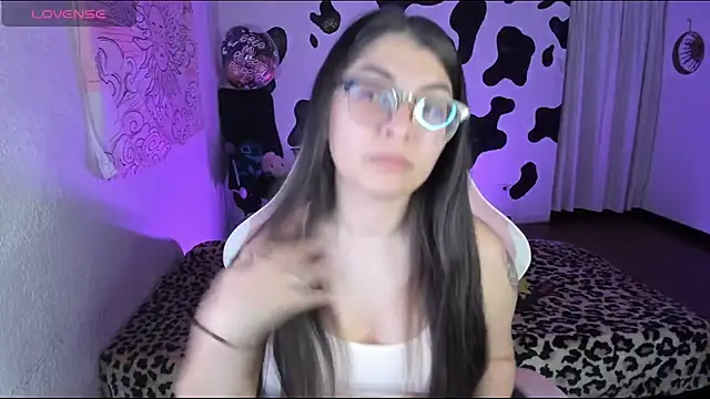 abbie jensen  online show from December 1, 2:26 am